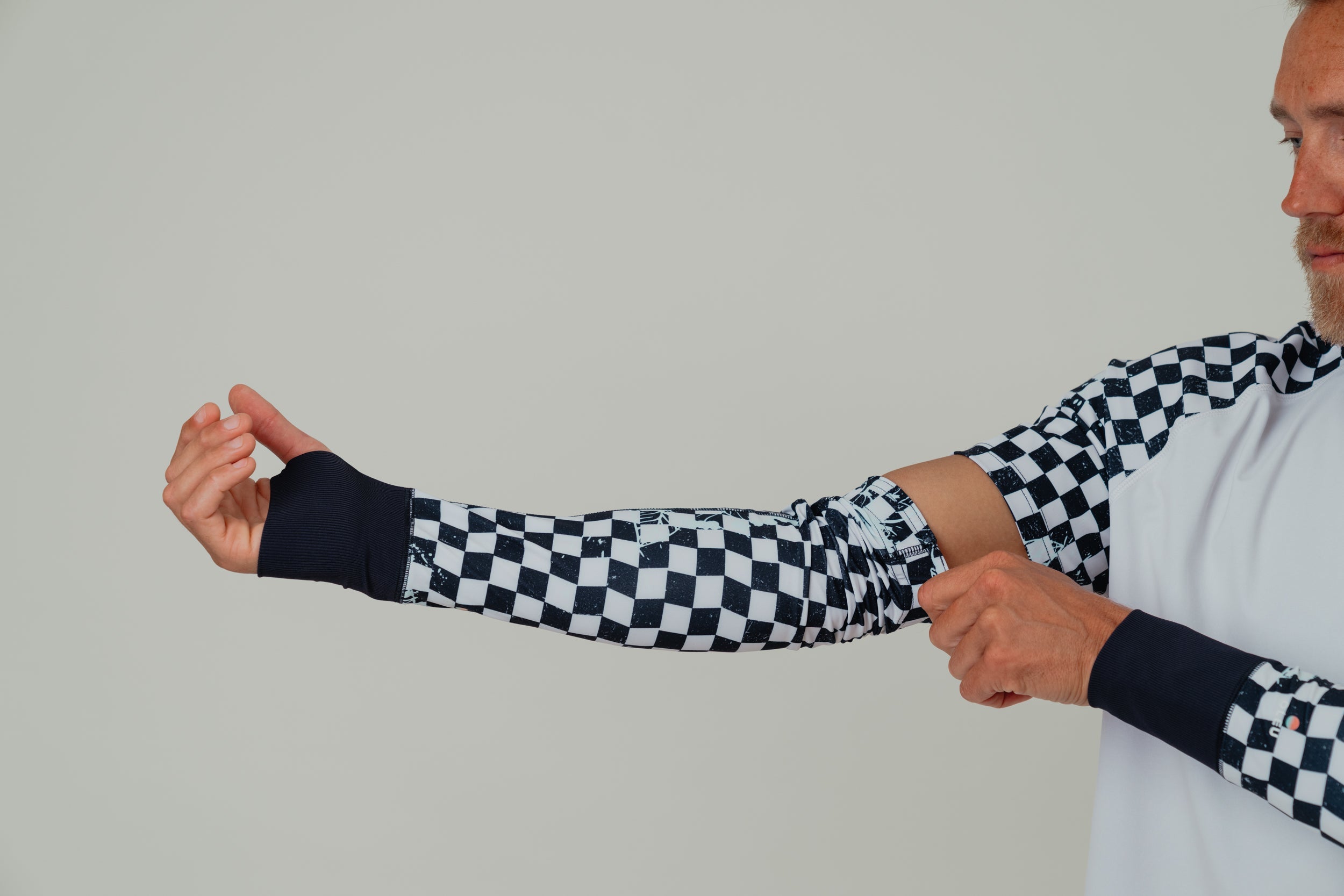 OLEU SUNSPORT™ UV ARM SLEEVES - PUNK SPLASH SALT