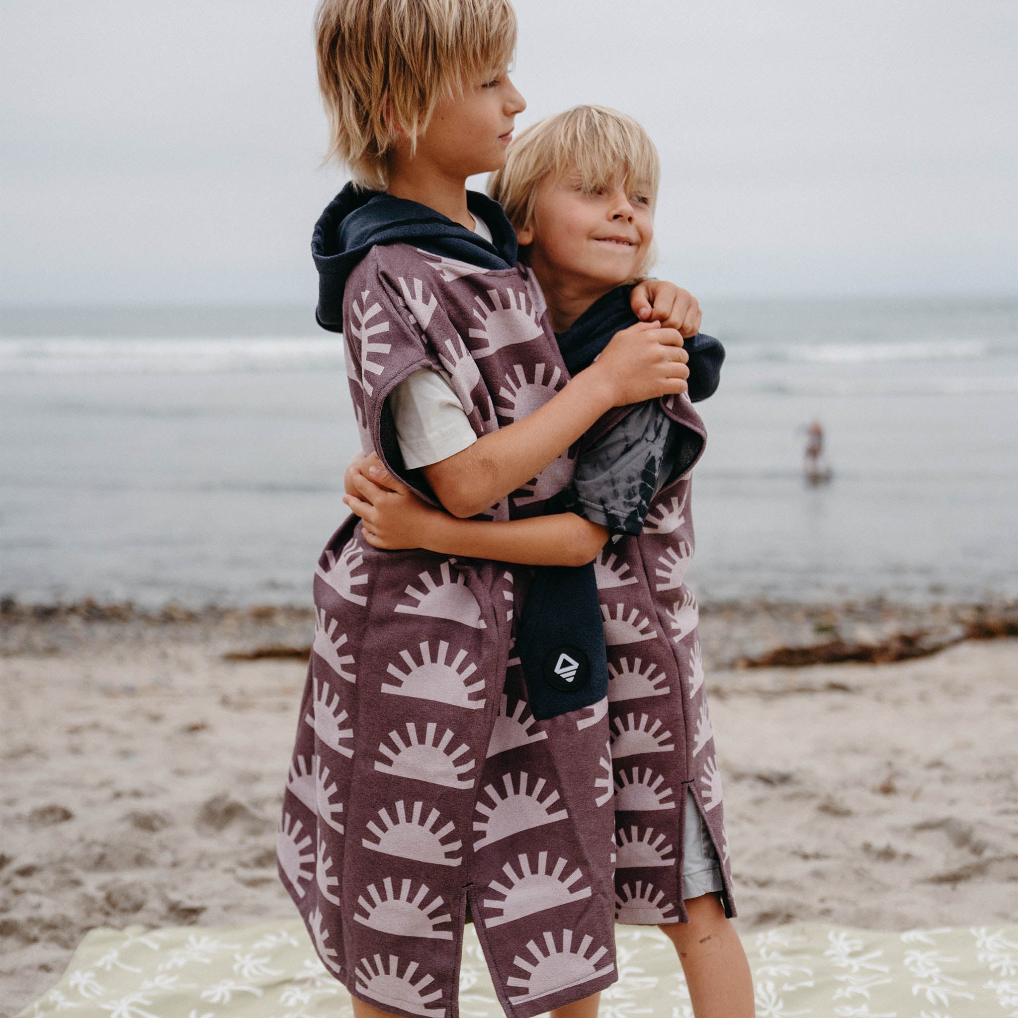 Nomadix Kids Changing Poncho: Sunshine Burgundy