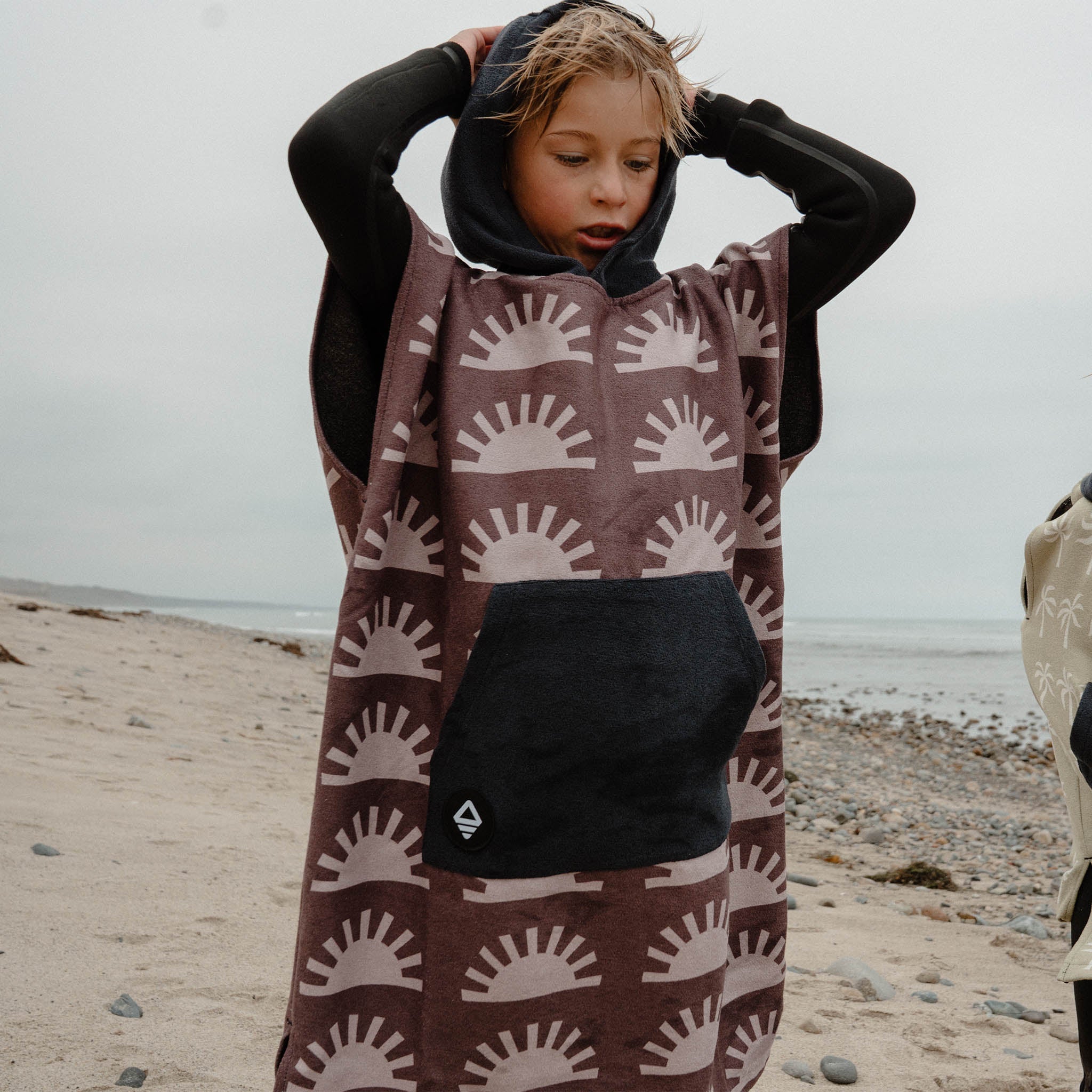 Nomadix Kids Changing Poncho: Sunshine Burgundy